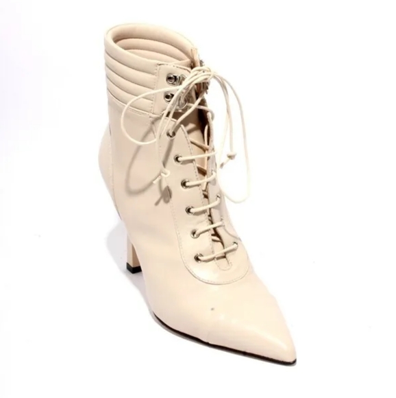 Italian off white Leather Lace-Up Ankle Pointy / Heel Bootie size 9US/40EU - Picture 2 of 2
